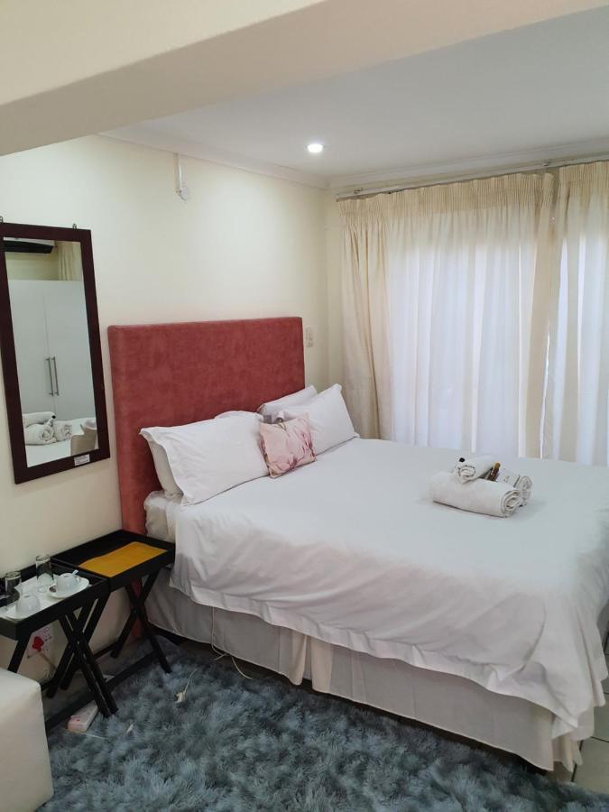 Sunnyridge Lodge East London Esterno foto