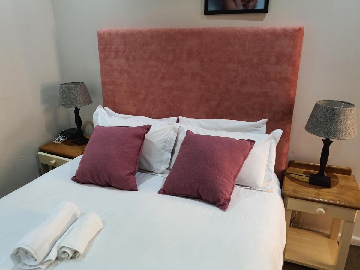 Sunnyridge Lodge East London Esterno foto